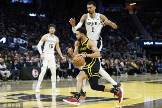 转身后出手 转身后出手