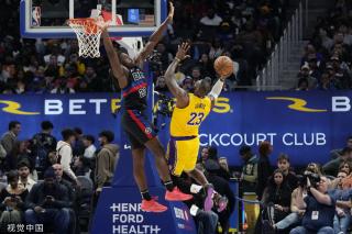 内线转身抛 内线转身抛