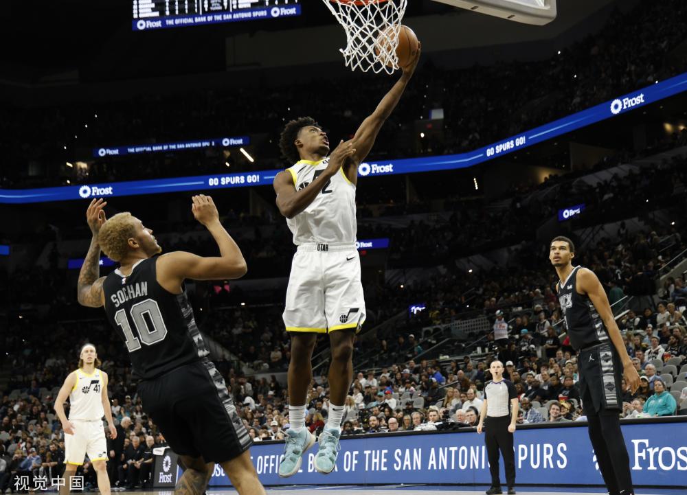 拥有8万名 拥有8万名